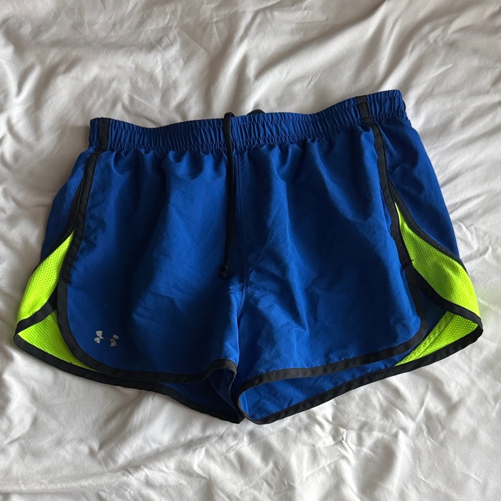 Women's Under armor running shorts, size S